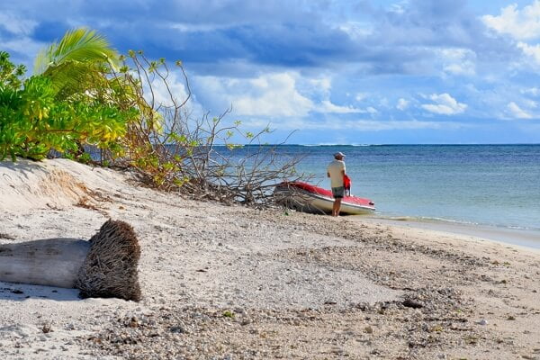 106. visiting desert island in Rudolfino